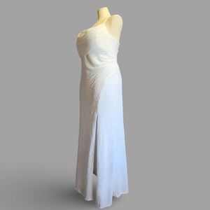 Nightway Women's Sleeveless Shimmer Maxi Evening Gown White Sequin-embellished☆☆